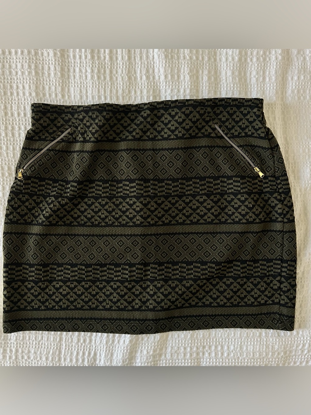 Apt. 9 Black and Olive Geometric Mini Skirt with Zip Details